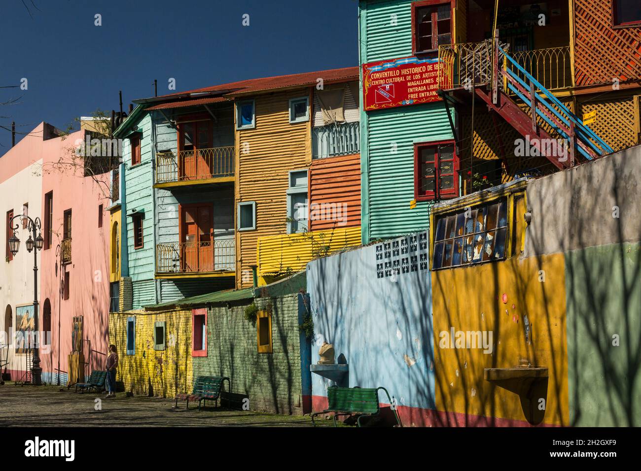 Horizontal view of the colorful Conventillos in The Caminito