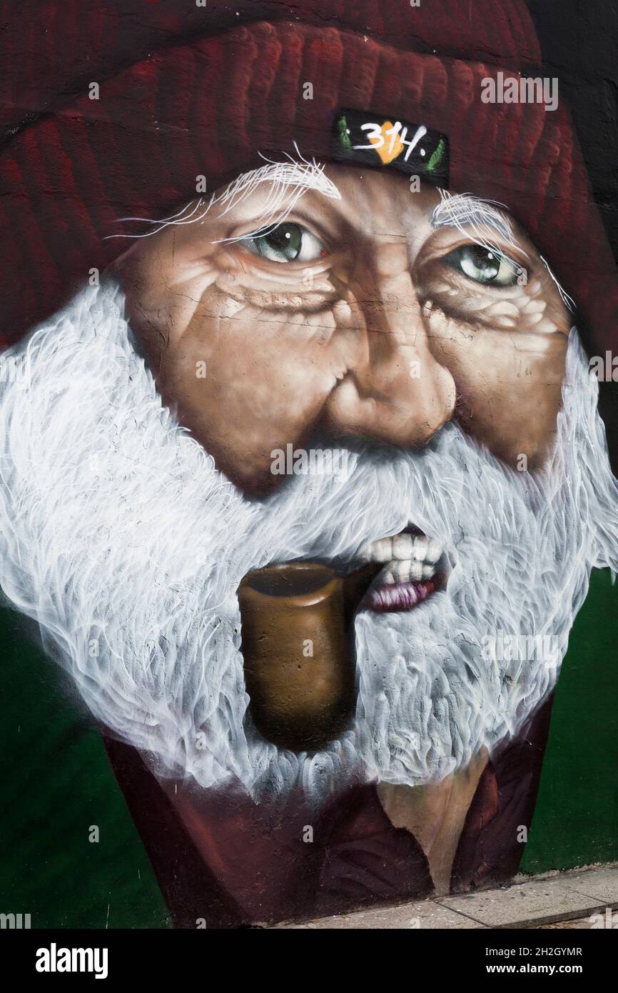 Old sea man painting hi-res stock photography and images - Alamy