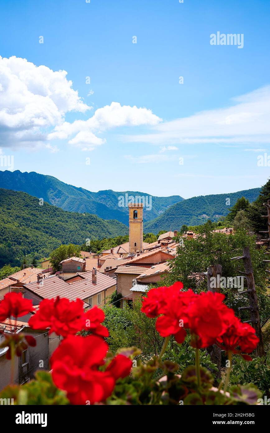 Italian medieval cities hi-res stock photography and images - Alamy