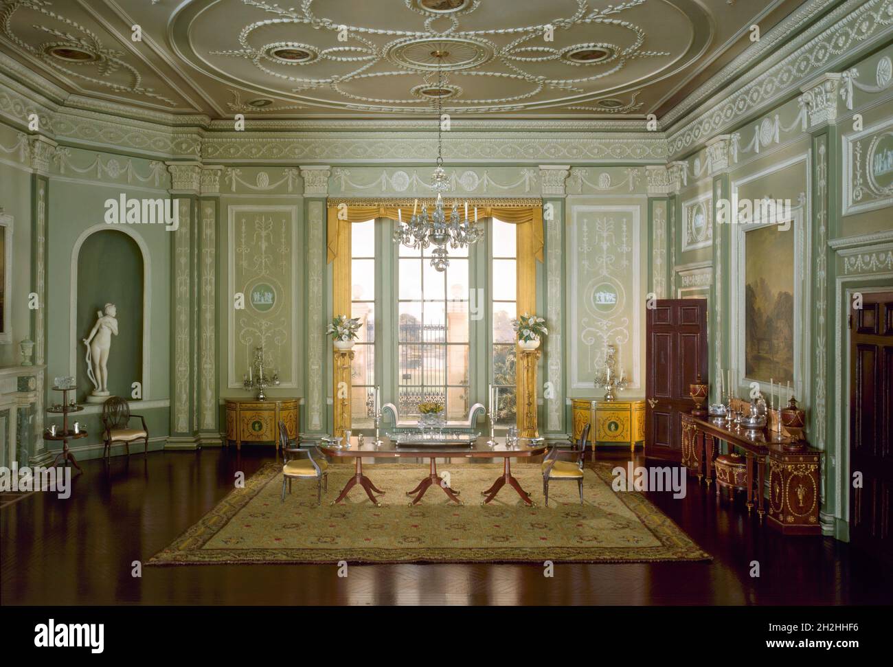 English georgian chair hi-res stock photography and images - Alamy