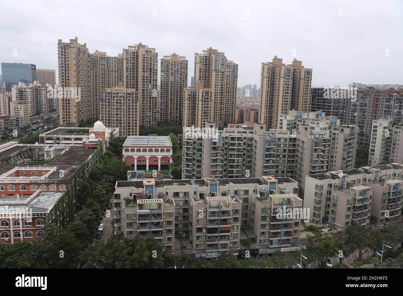 SHENZHEN, CHINA - OCTOBER 22, 2021 - High-rise residential buildings stand in an urban area in Shenzhen, Guangdong Province, China, On October 22, 2021. The current housing price in Shenzhen is 65,500 yuan per square meter. (Photo by Wang Jianfeng / Costfoto/Sipa USA) Stock Photo