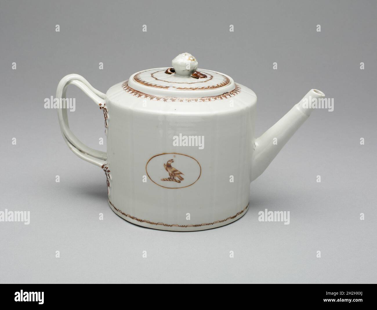 Teapot decorated with an eagle, c. 1790. Made in China for the American