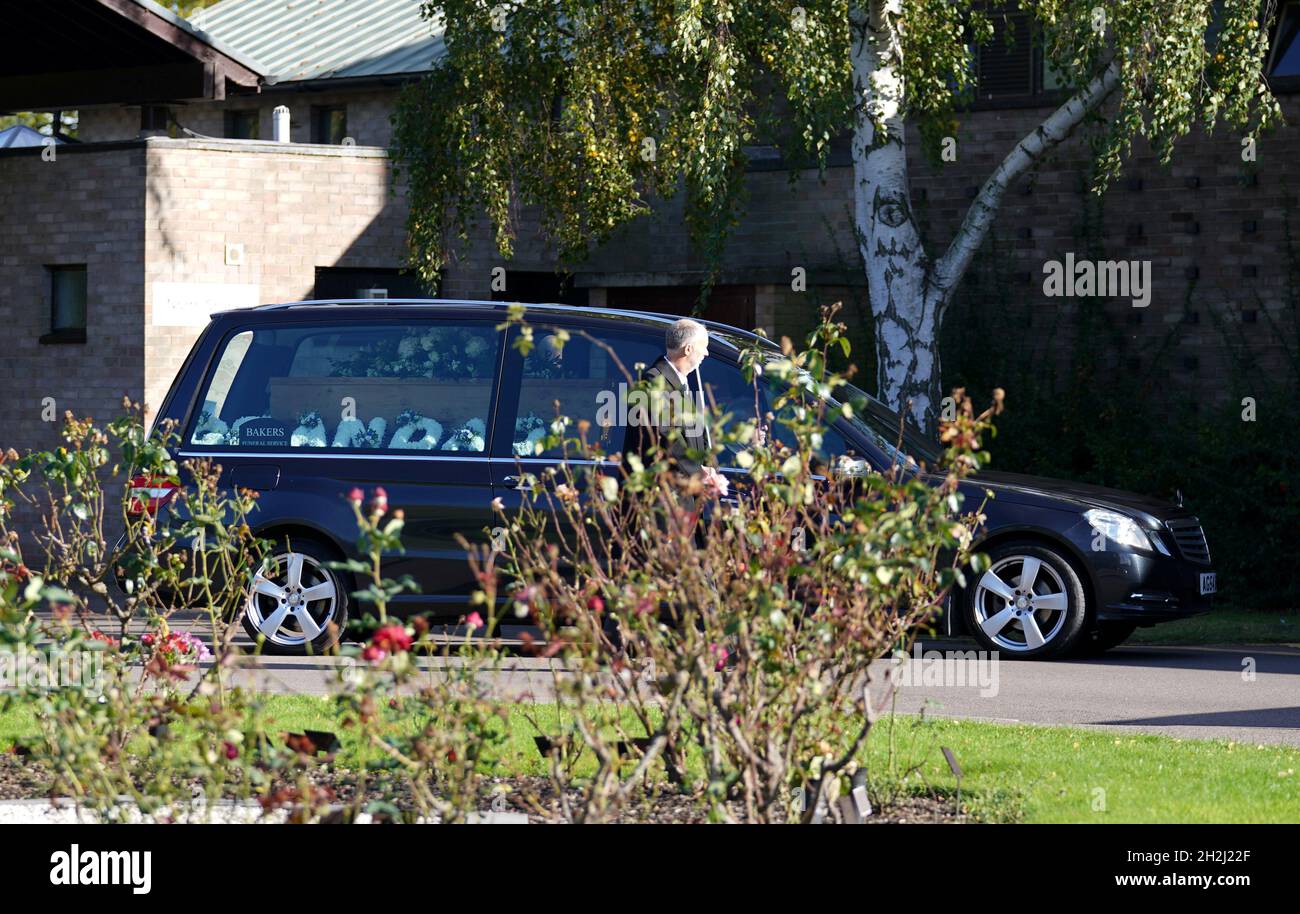 The casket arrives by hearse before the funeral at Chelmsford Crematorium. Former striker Jimmy Greaves died aged 81 on September 19th. He holds the record of 266 goals for Tottenham Hotspur, 357 goals in English top-flight football, and scored a record six hat-tricks for England. Picture date: Friday October 22, 2021. Stock Photo