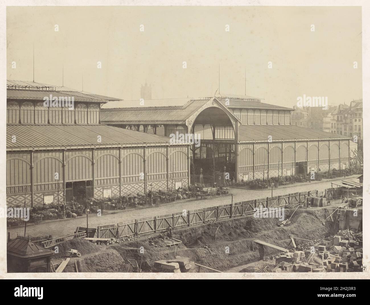 Vintage photo circa 1867 showing Les Halles, the central fresh food market of Paris. In the 1850s, Victor Baltard designed the cast iron and glass building which was demolished in 1971 Stock Photo