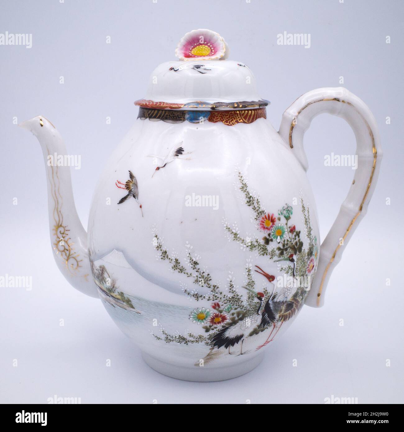 Antique Japanese Kutani Porcelain Teapot Bowl With HandPainted Scenes And FlowerShaped Finial