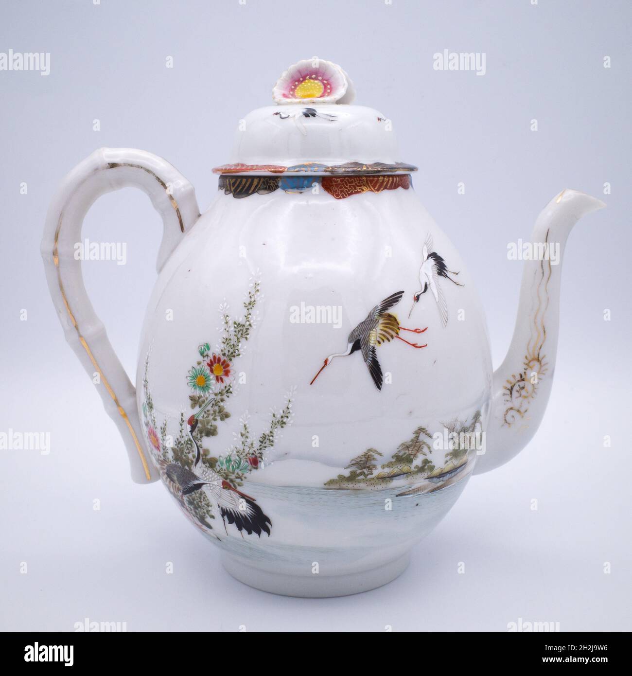 Antique Japanese Kutani Porcelain Teapot Bowl With HandPainted Scenes