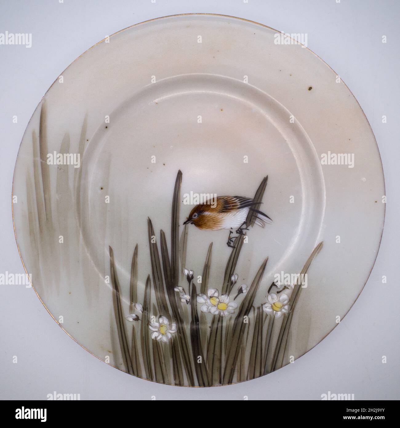 Fine Antique Japanese Kutani Porcelain Dish Decorated With Bird and