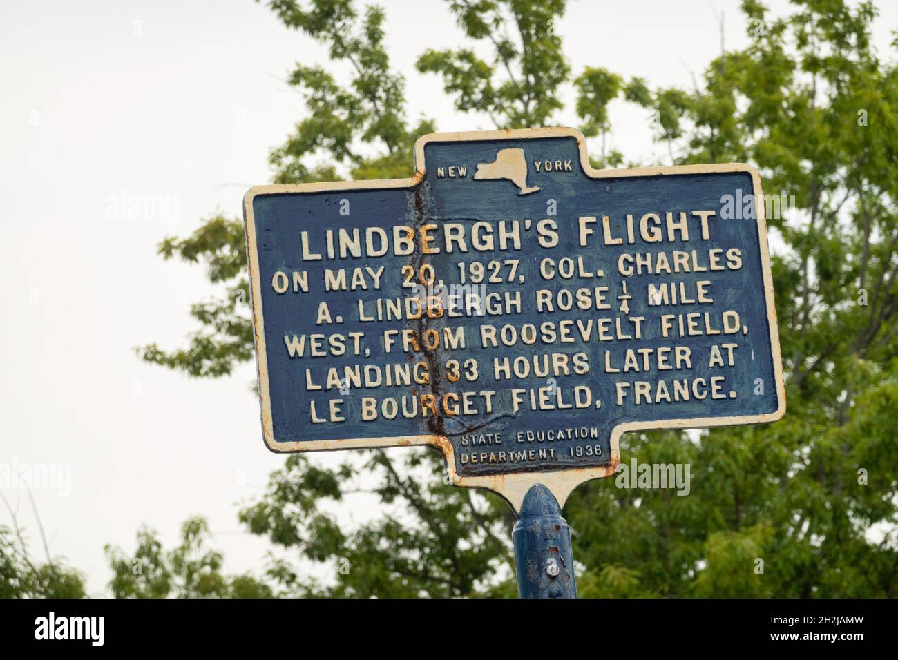 The Cradle of Aviation Museum  New York, USA  2021  has a plaque Honoring Lindbes Flight at its front entrancerg' Stock Photo