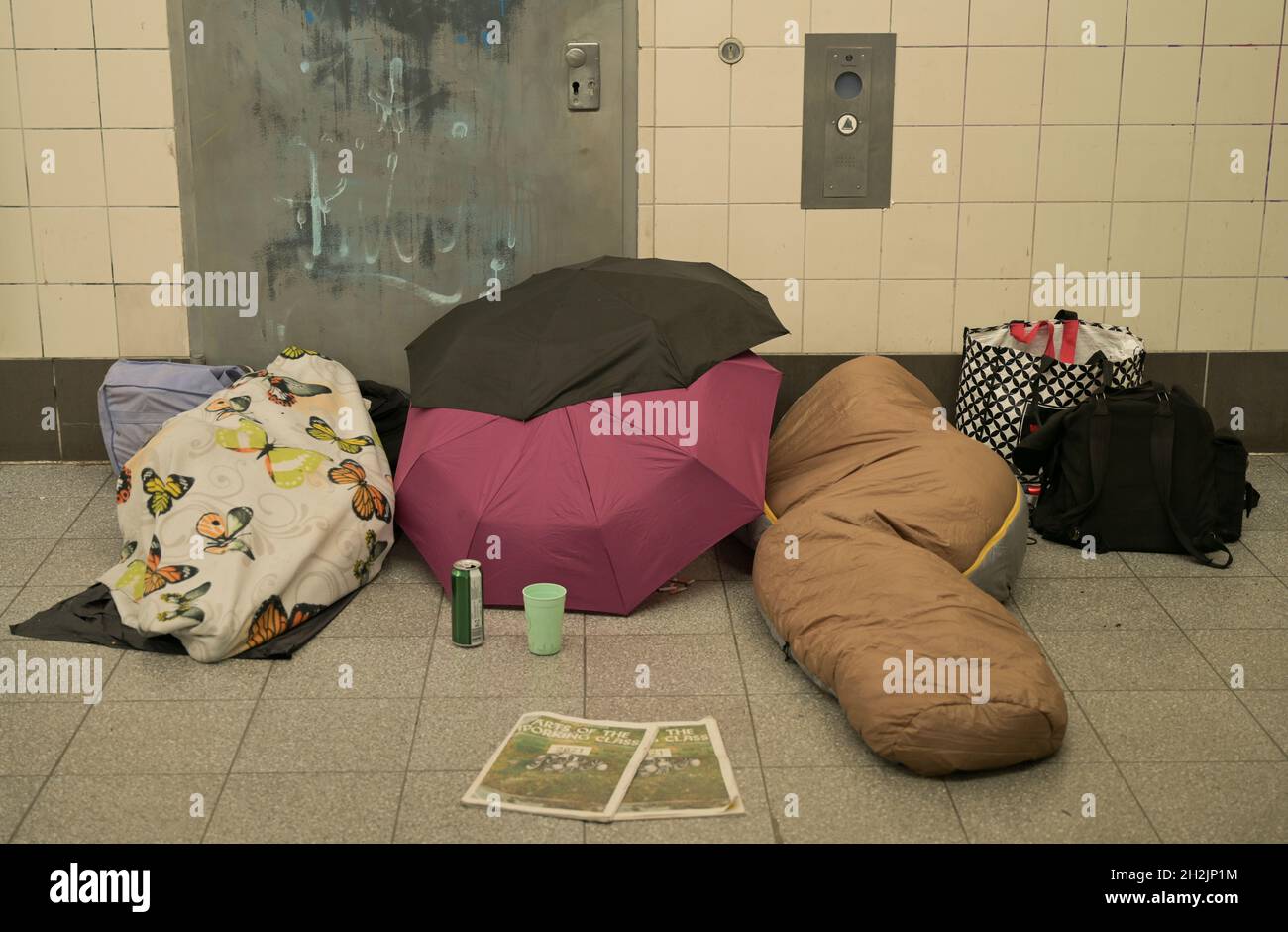 Obdachlose, U-Bahnhof, Wedding, Berlin, Deutschland Stock Photo