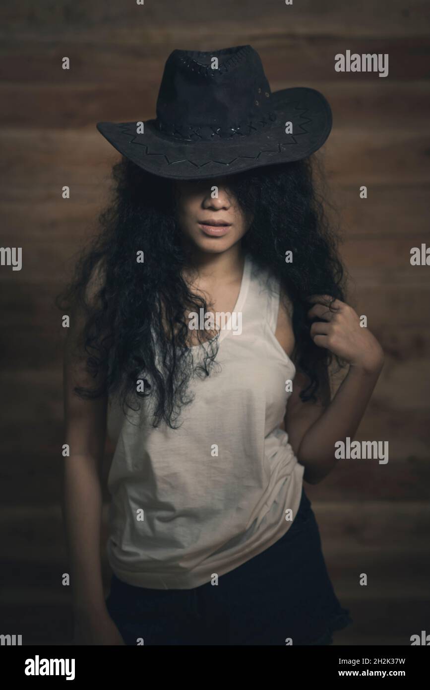 Old west cowgirl hires stock photography and images Alamy