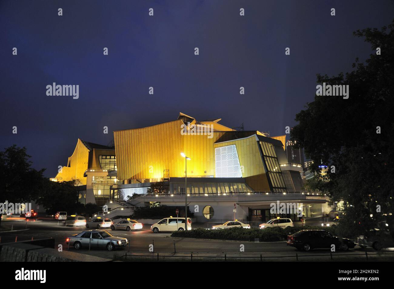 Berliner Philharmonie, the Berlin Philharmonic concert hall, Tiergarten, Berlin, Germany, Europe Stock Photo