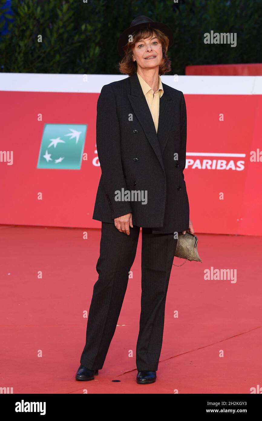 Rome, Italy. 22nd Oct, 2021. Roma Cinema Fest 2021, Film Fest, Red Carpet of the film 'Vita da Carlo'. In the photo: Agnese Nano Credit: Independent Photo Agency/Alamy Live News Stock Photo