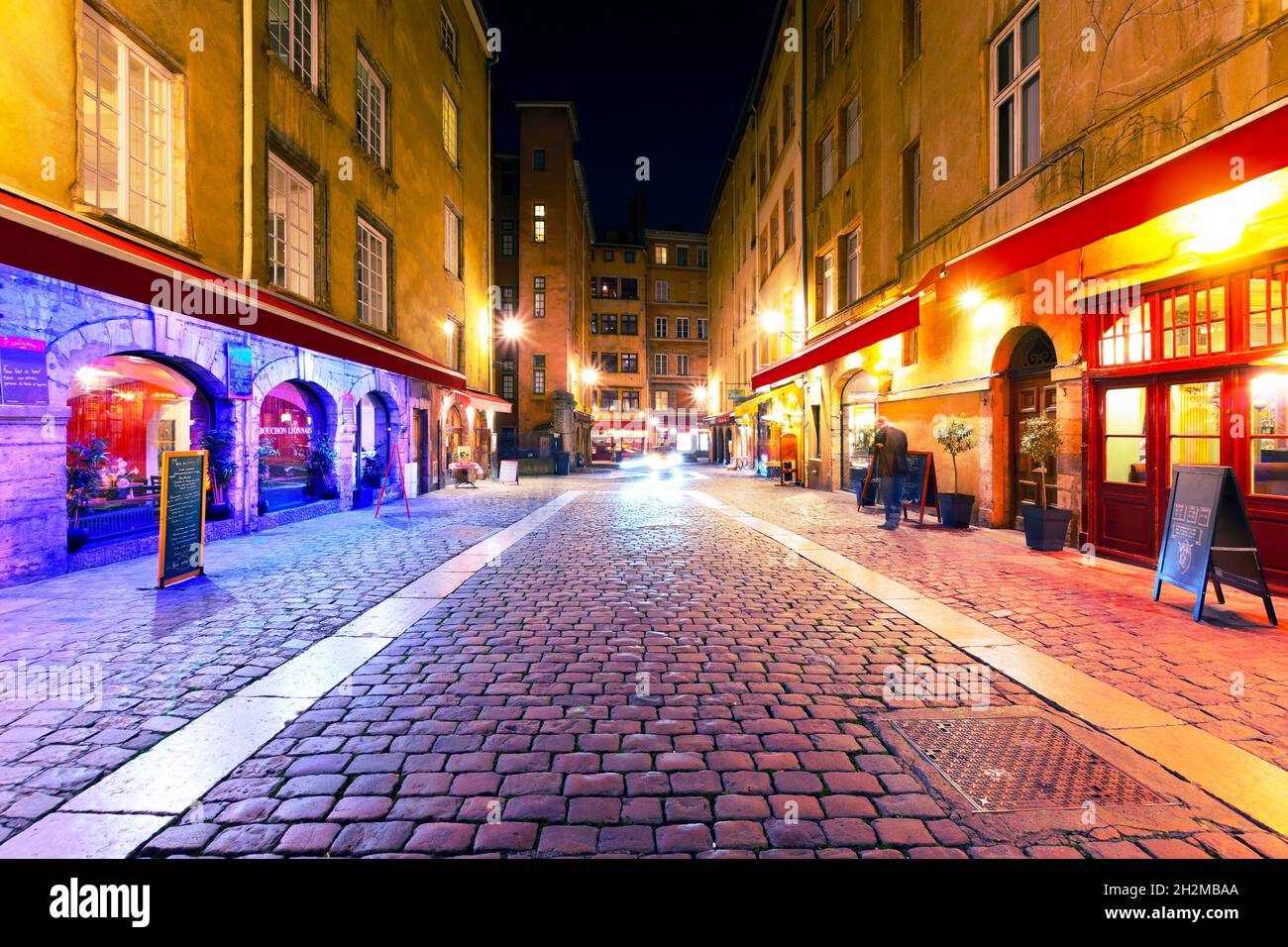 Dans les ruelles du Vieux-Lyon en soirée, France Stock Photo