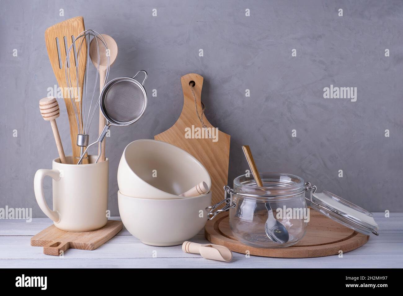 Kitchen utensil flipper hi-res stock photography and images - Alamy