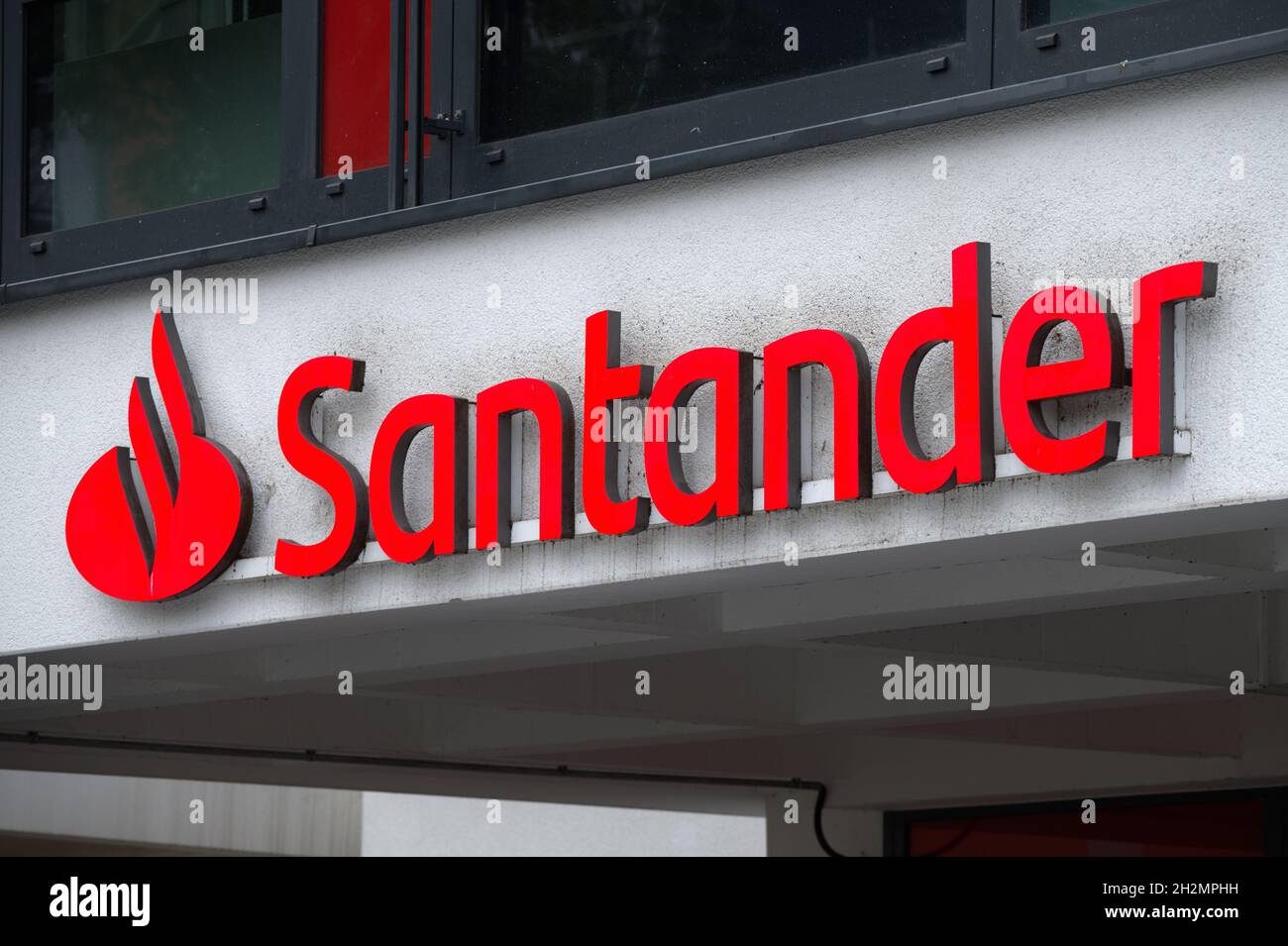Santander Consumer Bank AG, German Credit Institution. Red logo of branch in Braunschweig Germany. Subsidiary of the Spanish Banco Santander. Stock Photo