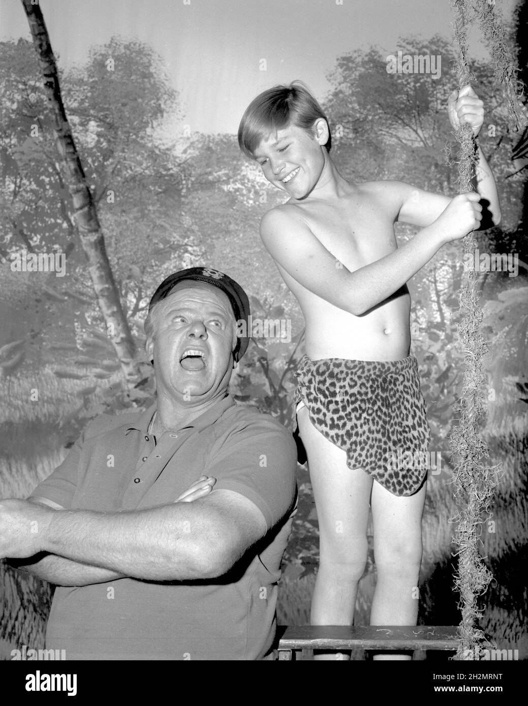 KURT RUSSELL and ALAN HALE JR. in GILLIGAN'S ISLAND (1964), directed by GARY NELSON, JACK ARNOLD, JERRY HOPPER and LESLIE GOODWINS. Credit: United Artists Television / Album Stock Photo