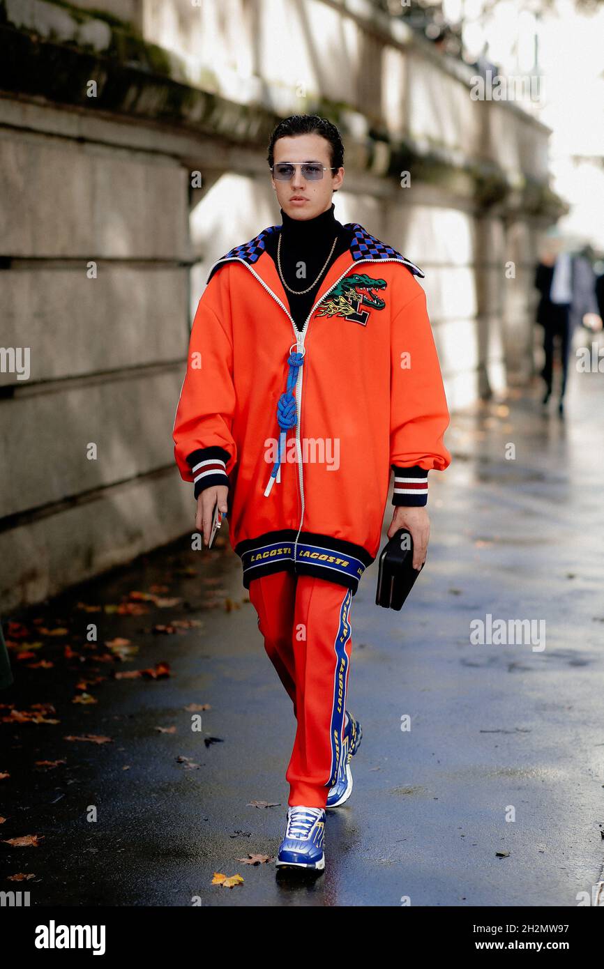 Street style, Lucas Omulek arriving at Lacoste Spring Summer 2022 show,  held at Palais de Tokyo, Paris, France, on October 5, 2021. Photo by  Marie-Paola Bertrand-Hillion/ABACAPRESS.COM Stock Photo - Alamy