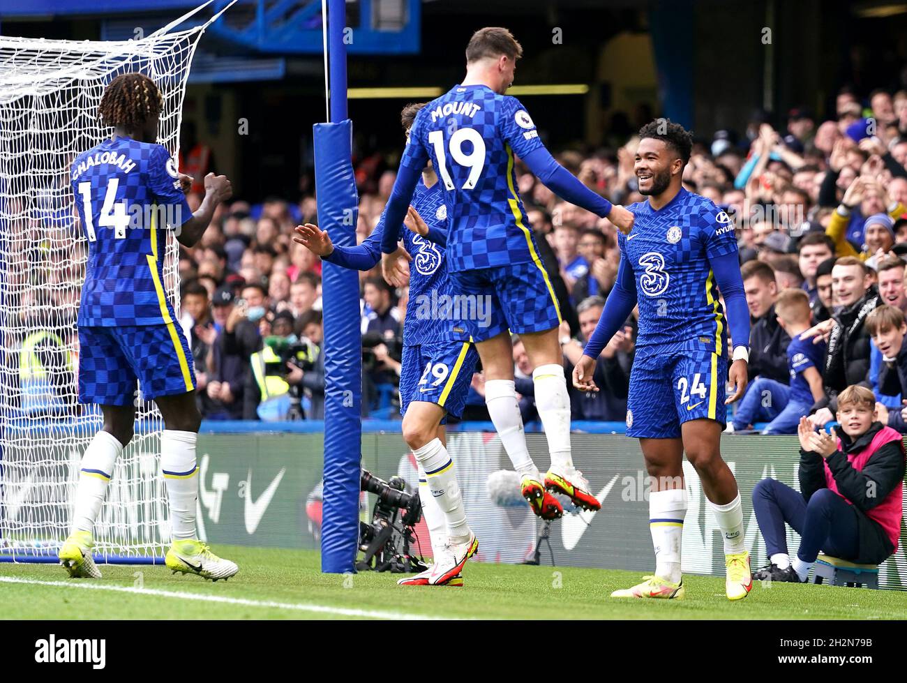 reece-james-celebrate-goal-hi-res-stock-photography-and-images-alamy