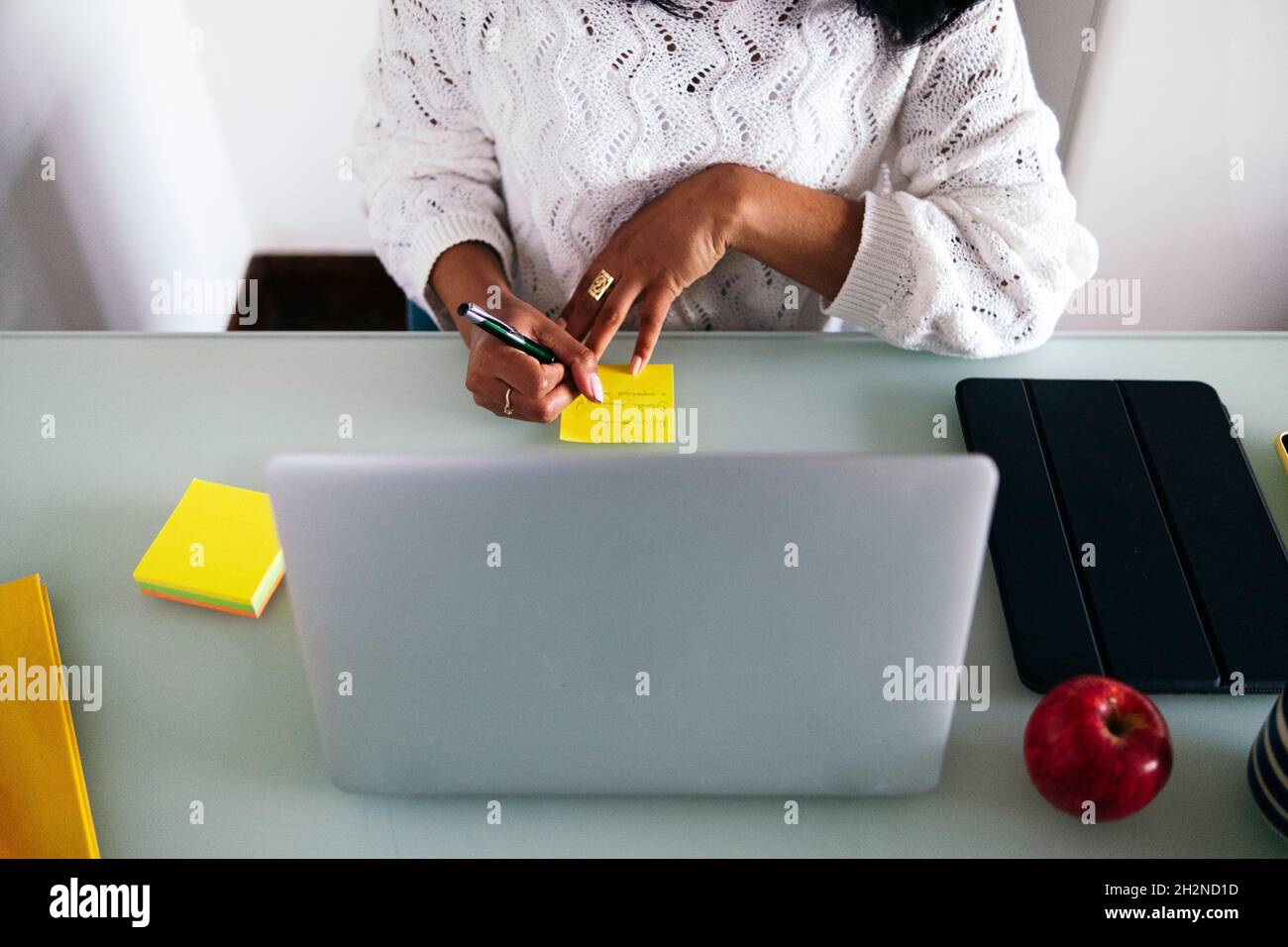 Digital note writing hi-res stock photography and images - Alamy