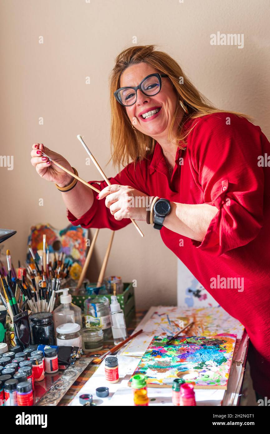 Woman portrait acrylic painting hi-res stock photography and images - Alamy