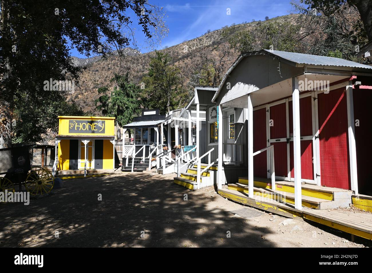 OAK GLEN, CALIFORNIA 10 OCT 2021 The Artisan Village at Oak Tree
