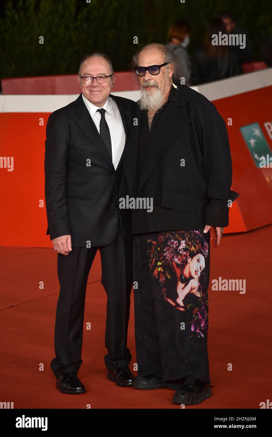 Italy, Rome, 22 October, 2021 : Carlo Verdone and Roberto D'Agostino attend the red carpet of the movie 'Vita da Carlo' during the 16th Rome Film Fest 2021   Photo © Fabio Mazzarella/Sintesi/Alamy Live News Stock Photo