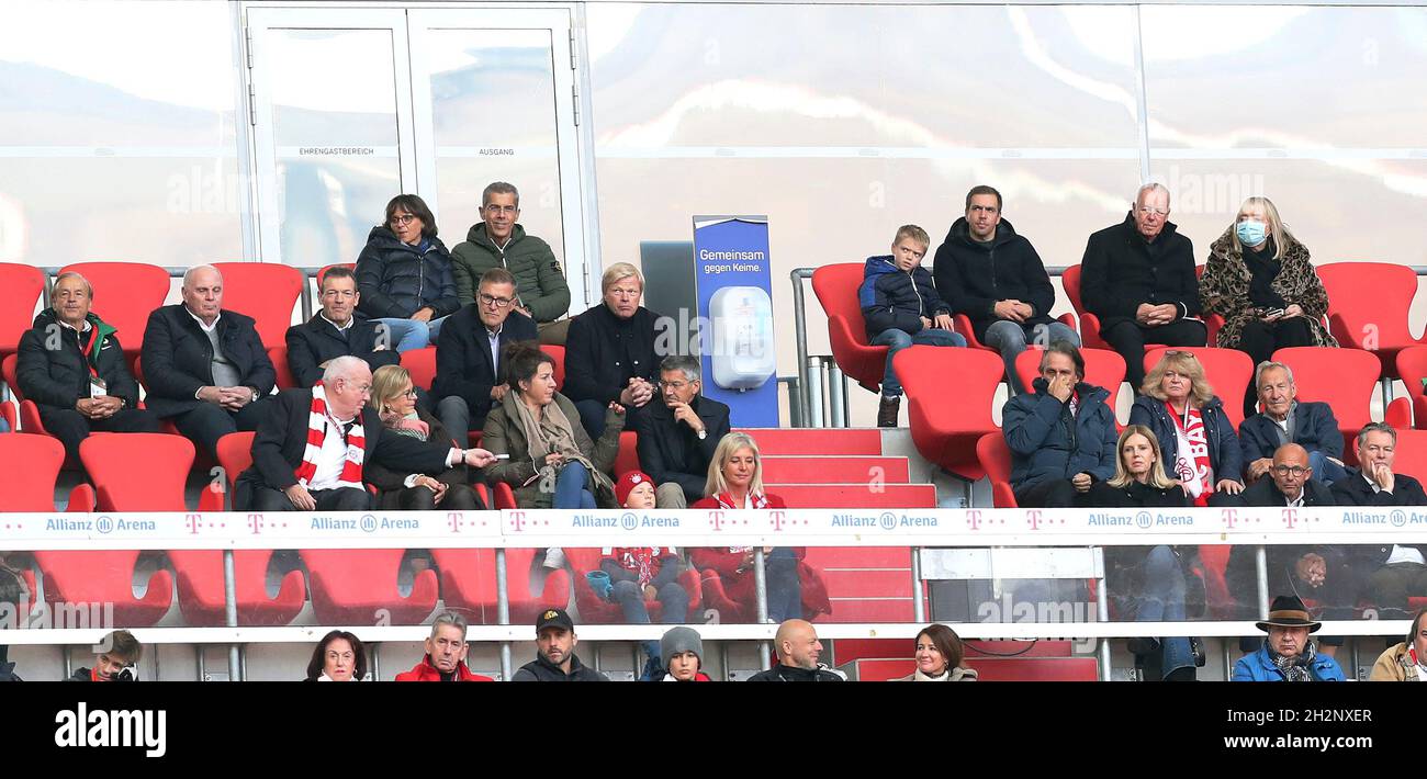 Firo Football Football 23 10 21 1st Bundesliga Season 21 22 9th Matchday Fc Bayern Mvºnchen Muenchen Tsg 19 Hoffenheim Fcb Management Management Chairman Bayern Boss Boss Oliver Kahn Fcb Honorary President Honorary President