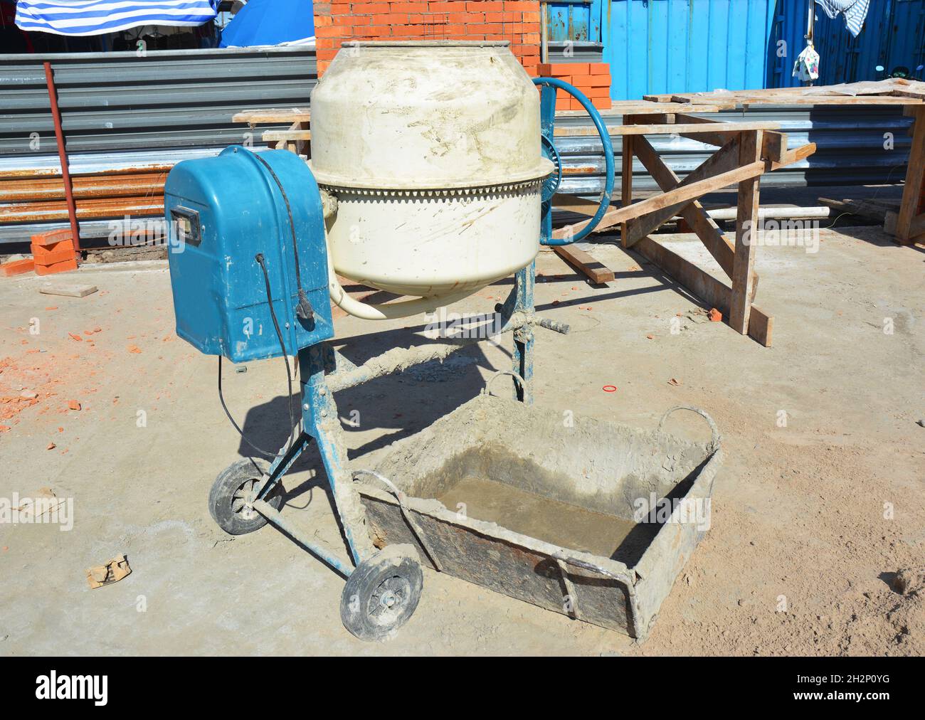 Concrete Mixer. Cement Mixer for Construction Job Stock Photo Alamy