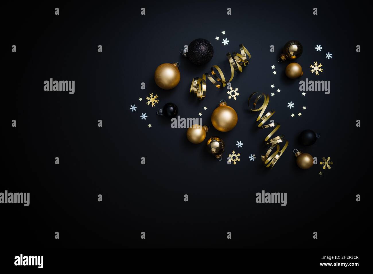 Gold stars black background hi-res stock photography and images - Alamy