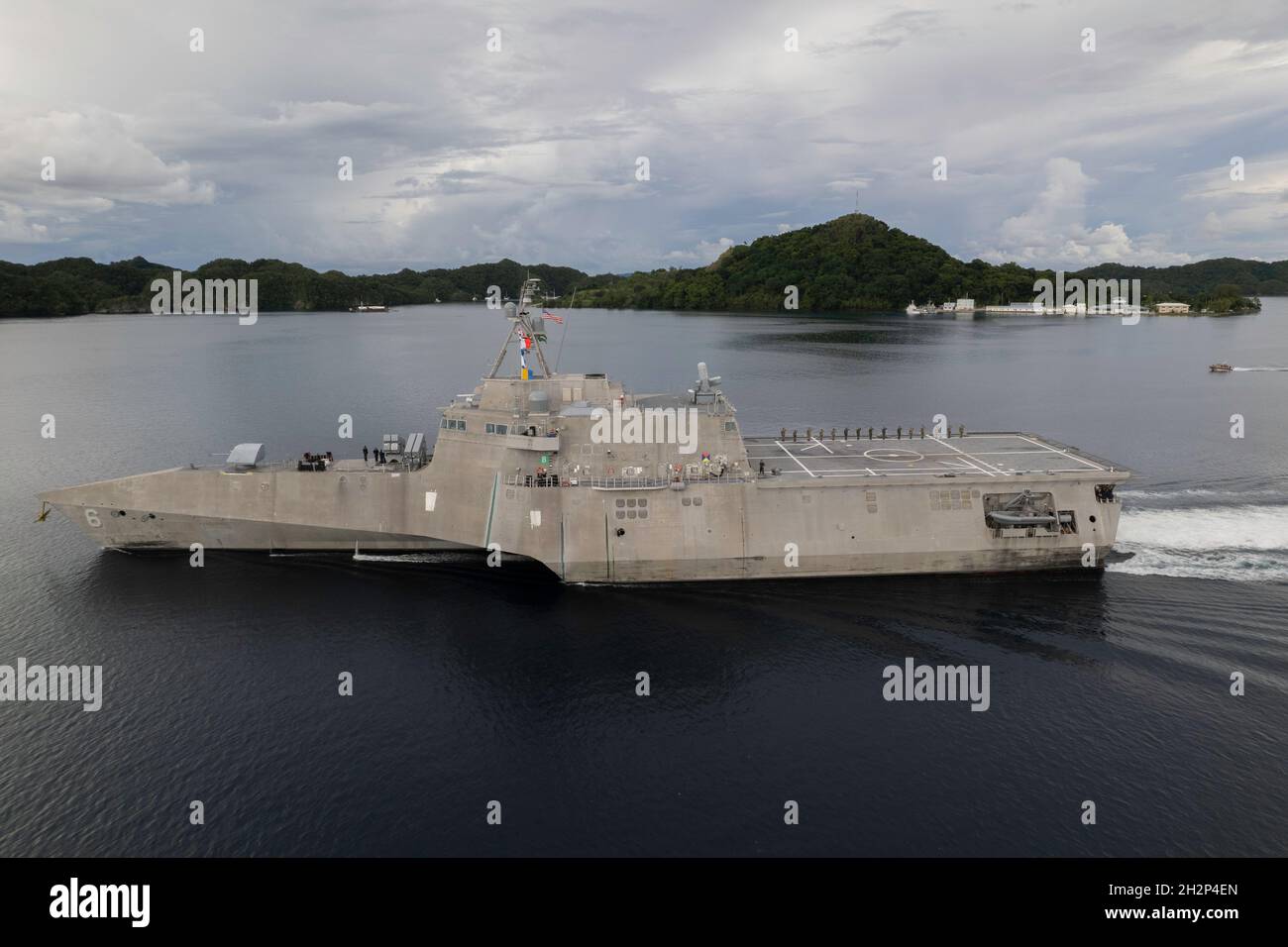 Malakal Passage, Palau. 04 September, 2021. The U.S. Navy Independence-variant littoral combat ship USS Jackson departs following a port call September 4, 2021 in the Republic of Palau.  Credit: Cpl. Atticus Martinez/U.S. Marine Corps/Alamy Live News Stock Photo