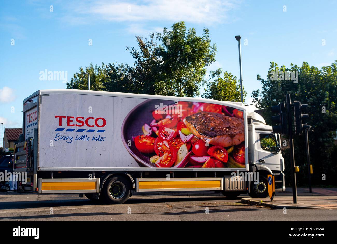 Burnham, Buckinghamshire, UK. 21st October, 2021. A Tesco lorry in Burnham. The Government are allowing a limited number of EU nationals to apply for temporary visas to try and alleviate the ongoing HGV driver shortages in the UK. Credit: Maureen McLean/Alamy Stock Photo
