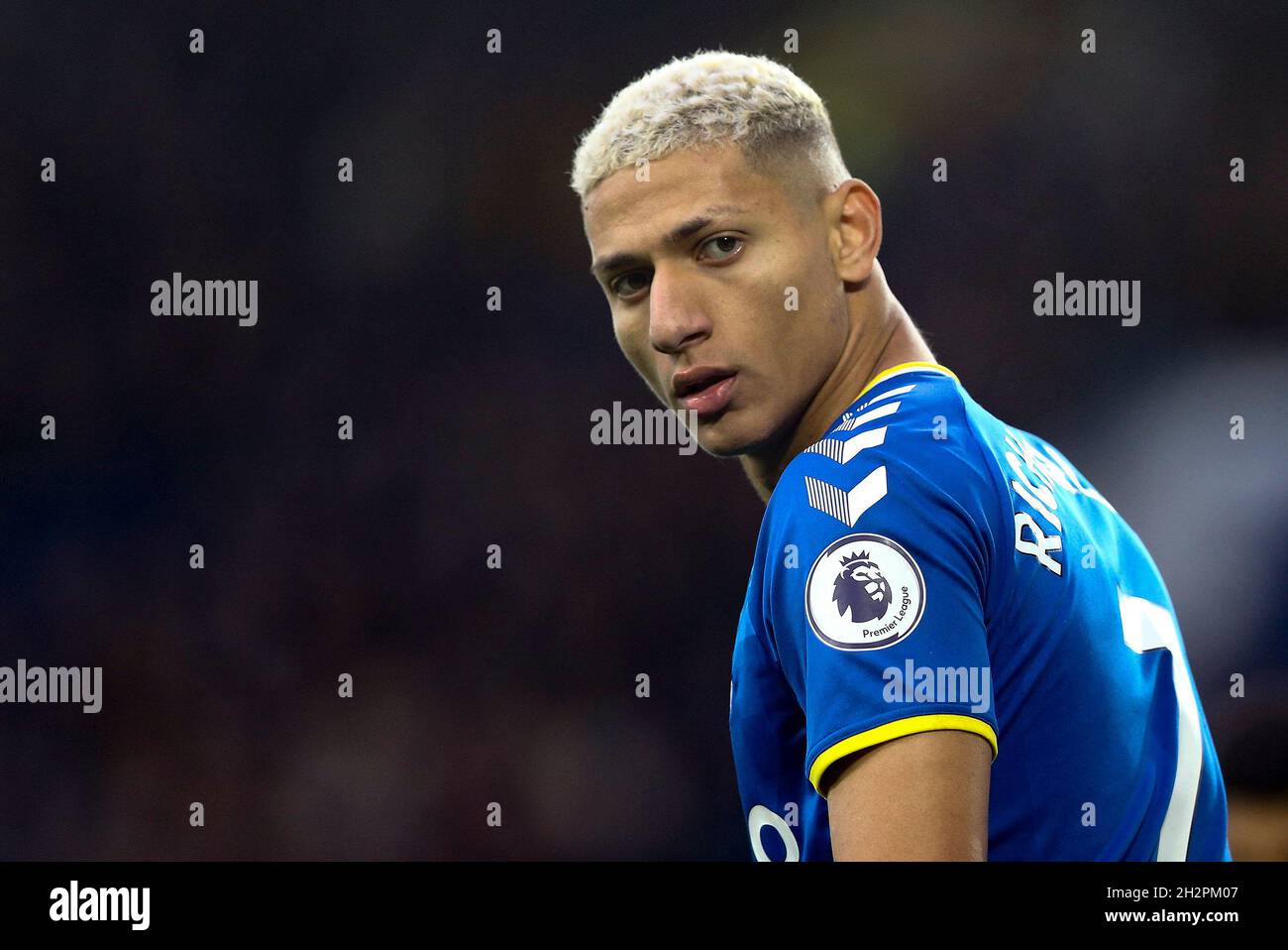 Everton, UK. 23rd Oct, 2021. Richarlison of Everton looks on. Premier League match, Everton v Watford at Goodison Park in Liverpool on Saturday 23rd October 2021. this image may only be used for Editorial purposes. Editorial use only, license required for commercial use. No use in betting, games or a single club/league/player publications. pic by Chris Stading/Andrew Orchard sports photography/Alamy Live news Credit: Andrew Orchard sports photography/Alamy Live News Stock Photo