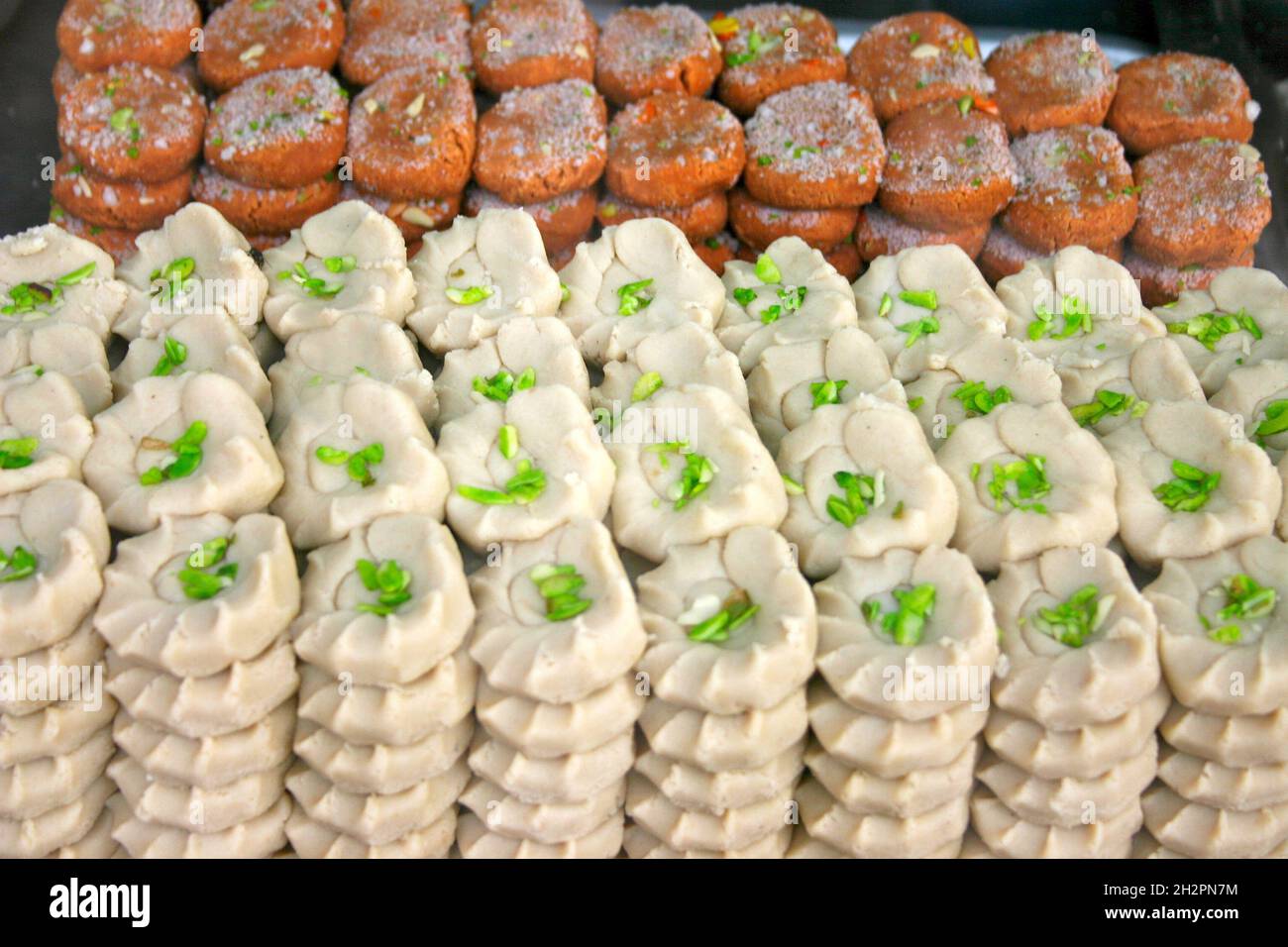 INDIA. BENARES. CAKES (MITHAI) TO VARANASI Stock Photo Alamy