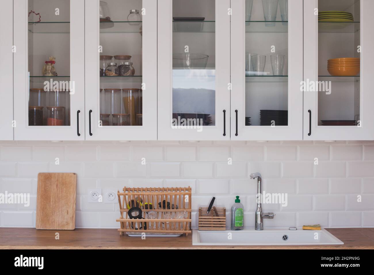 Glass shelves in kitchen hi res stock photography and images Alamy