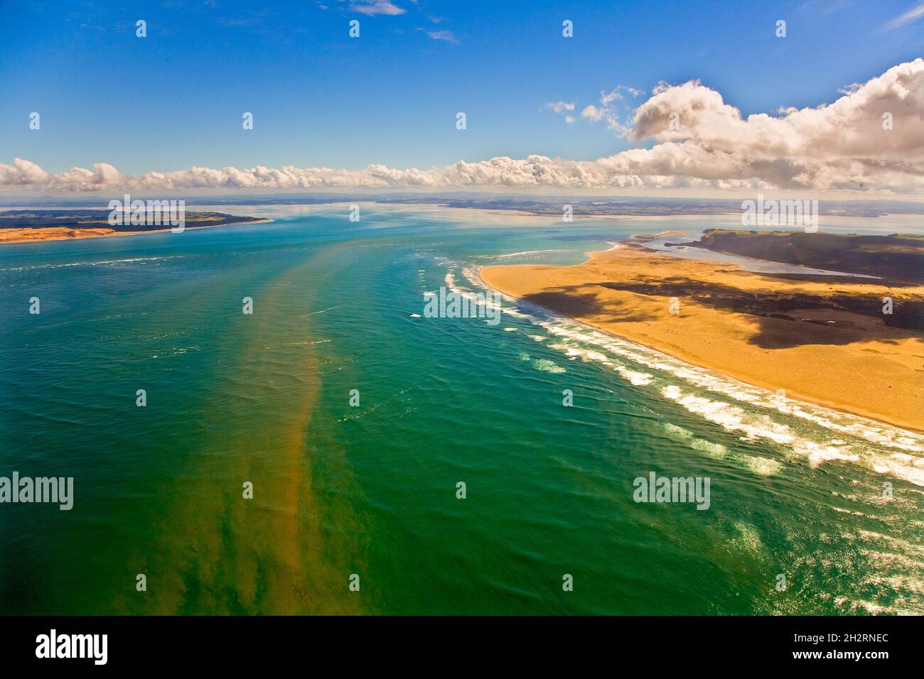 Kaipara harbour entrance hires stock photography and images Alamy