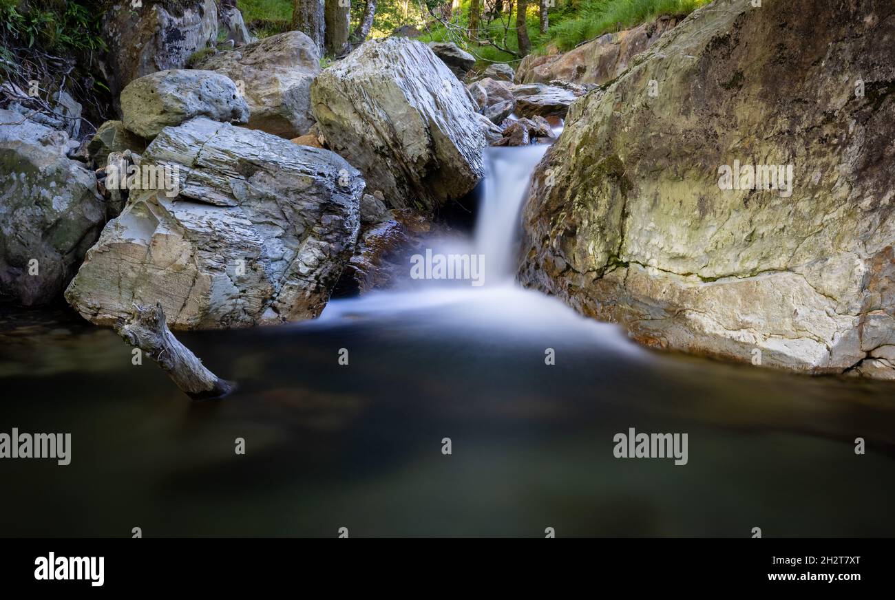 Slow exposure waterfall hi-res stock photography and images - Alamy