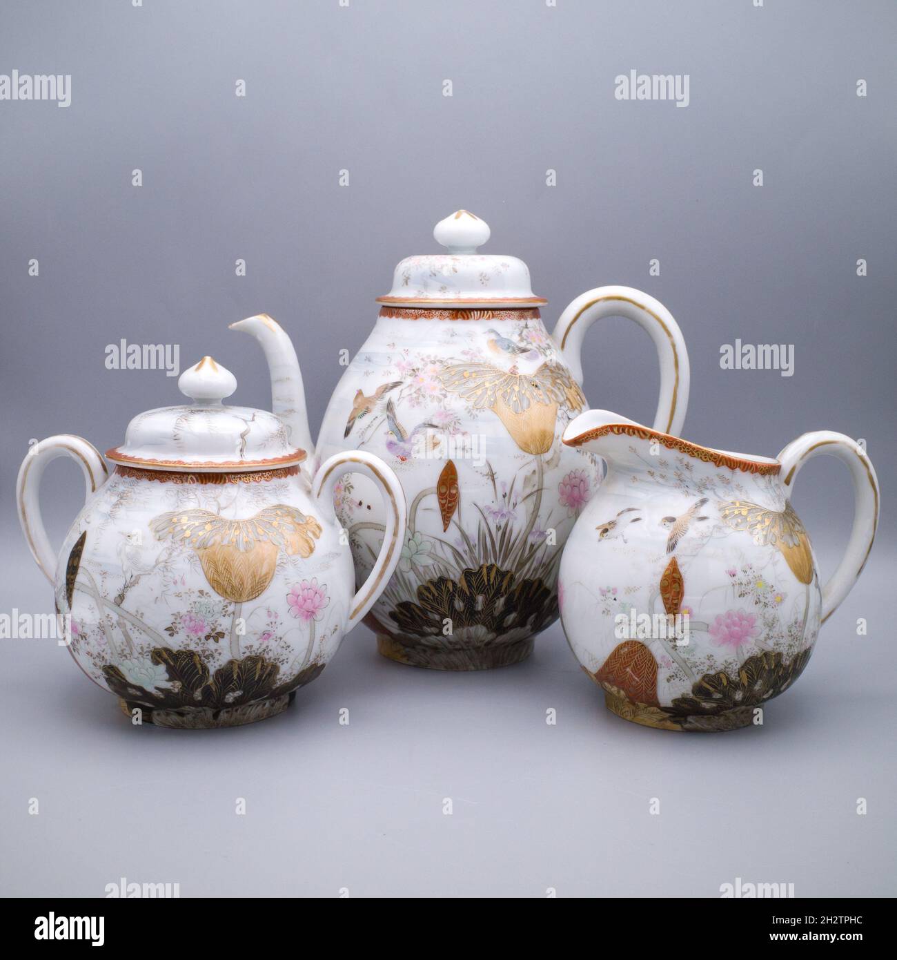 Fine Antique Japanese Kutani Porcelain Tea Set Decorated With Birds and