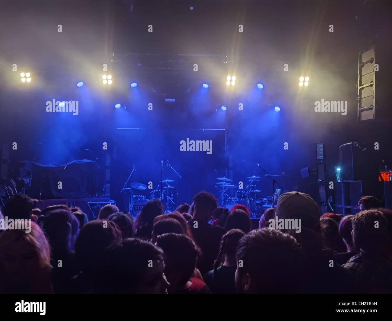 19 October 2021 Mountford Hall, Liverpool Guild of Students, YungBlud Life on Mars tour final night, wide angle. Stage and the back of the audiences heads - waiting for the show to start. No mobile phones! Stock Photo