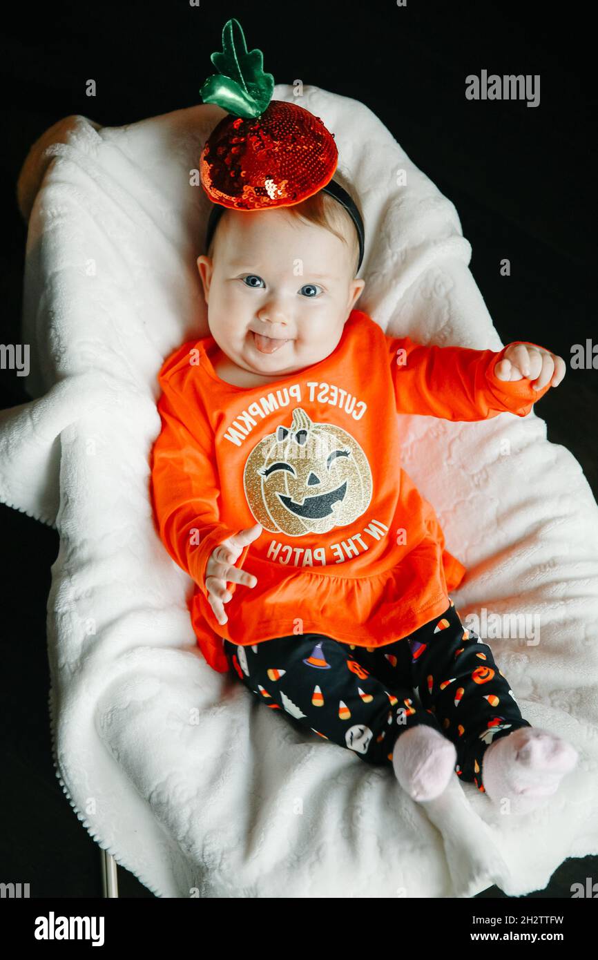 Baby rocking chair hires stock photography and images Alamy