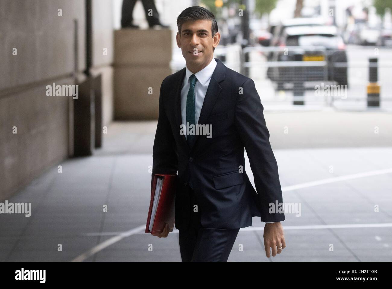 London, UK. 24th Oct, 2021. Chancellor of The Exchequer, Risha Sunak, at the BBC studios to appear on The Andrew Marr Show. Credit: Mark Thomas/Alamy Live News Stock Photo