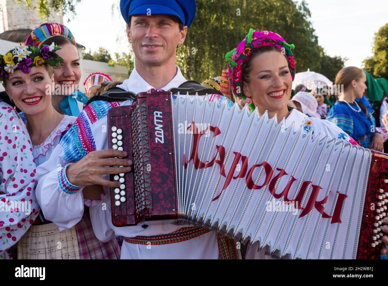 Belarusian traditional dress hi-res stock photography and images - Alamy
