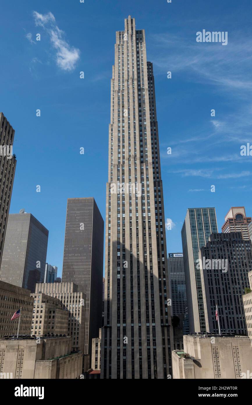 30 Rockefeller Center is a popular site on Fifth Avenue, New York City ...