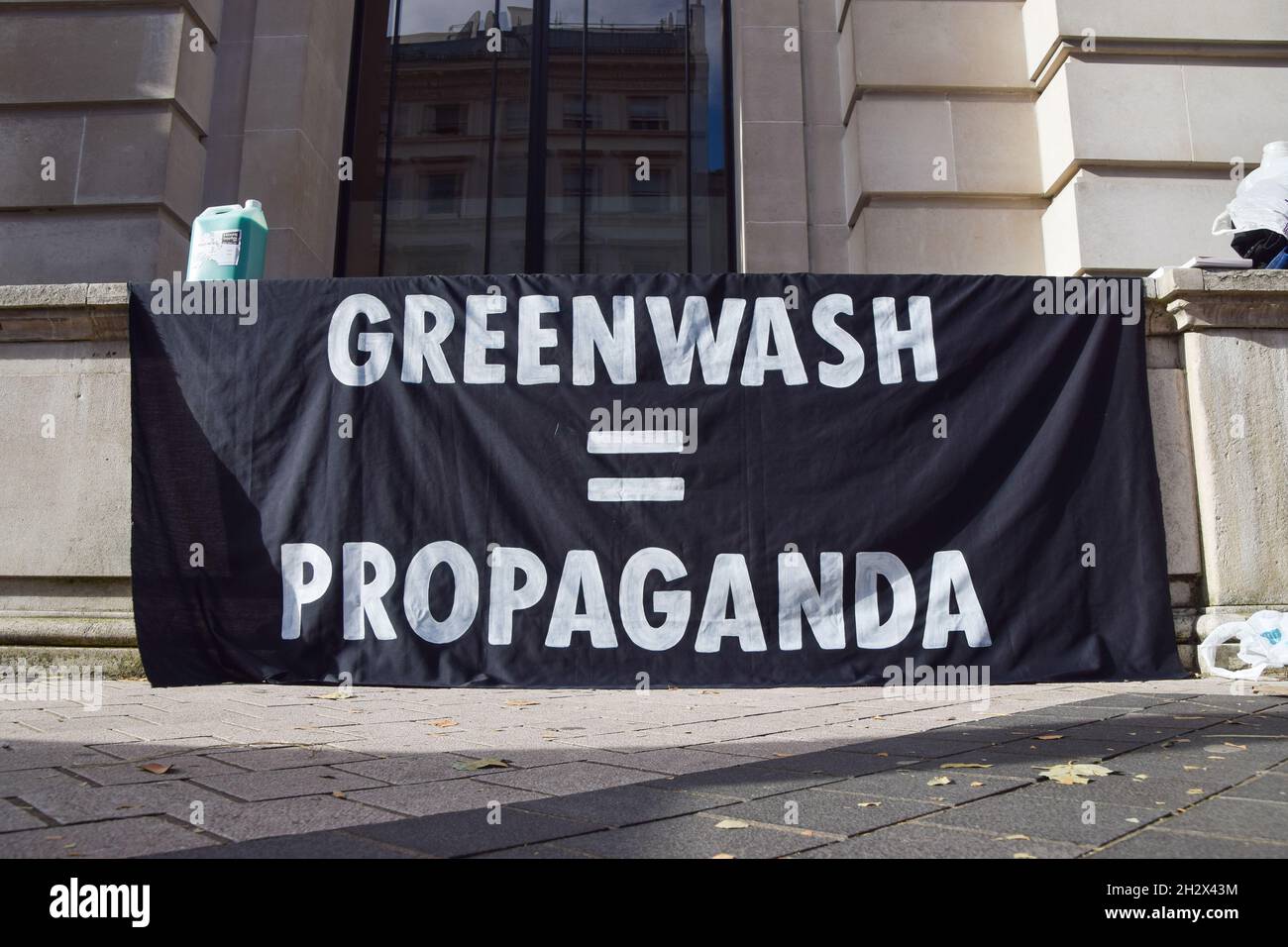 London, UK. 24th Oct, 2021. 'Greenwash = Propaganda' banner is seen during the protest outside the Science Museum. Extinction Rebellion activists gathered outside the museum in South Kensington in protest against the museum's 'greenwash' sponsorship by fossil fuel companies including Shell and coal giants Adani. (Photo by Vuk Valcic/SOPA Images/Sipa USA) Credit: Sipa USA/Alamy Live News Stock Photo