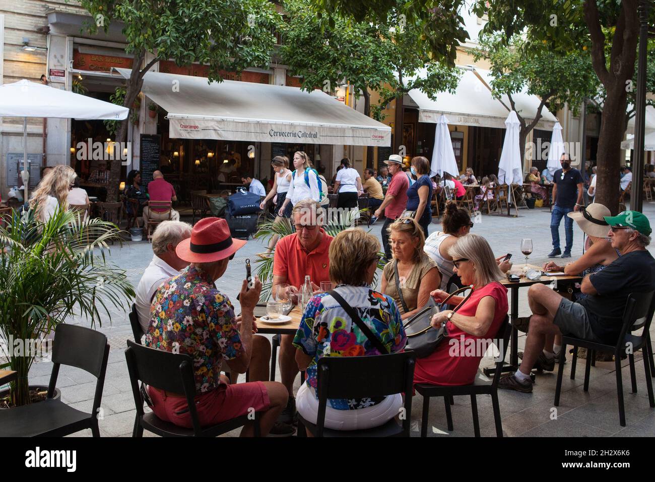 Cafes & tapas bars on Calle Mateos Gago in central Seville, Andalucia, Spain Stock Photo