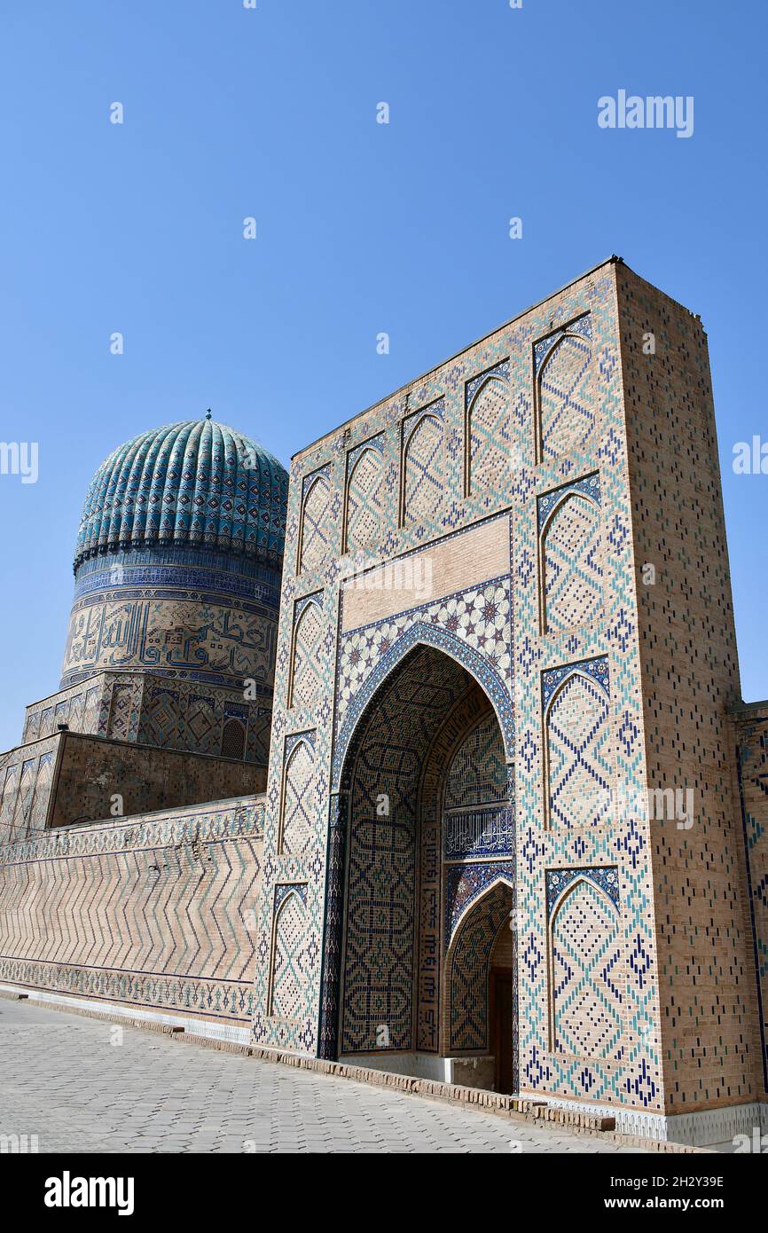 Bibi-Khanym Mosque, Bibi-Xonim masjidi, Samarkand, Uzbekistan, Central ...