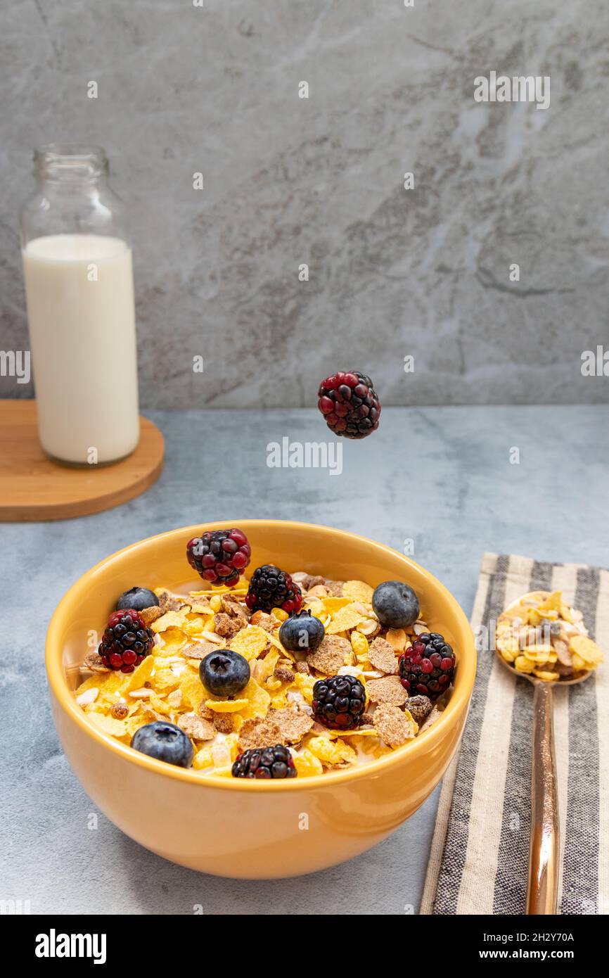 Breakfast with granola cereal and fruits Stock Photo Alamy