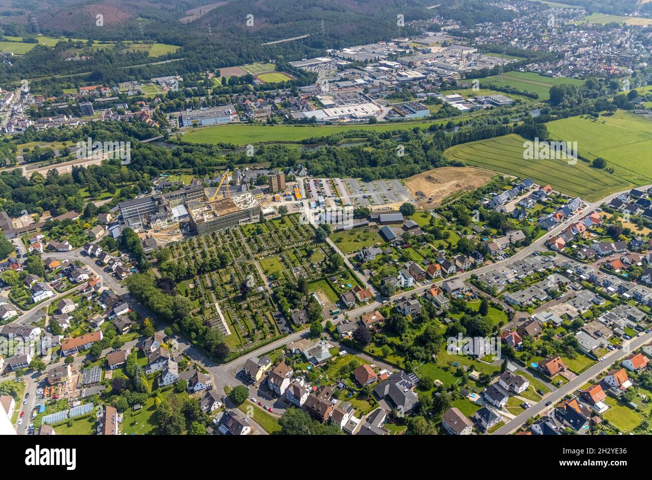 Baustelle und erweiterung klinikum hochsauerland karolinen hospital husten hires stock Baustelle und erweiterung klinikum hochsauerland karolinen hospital husten hires stock