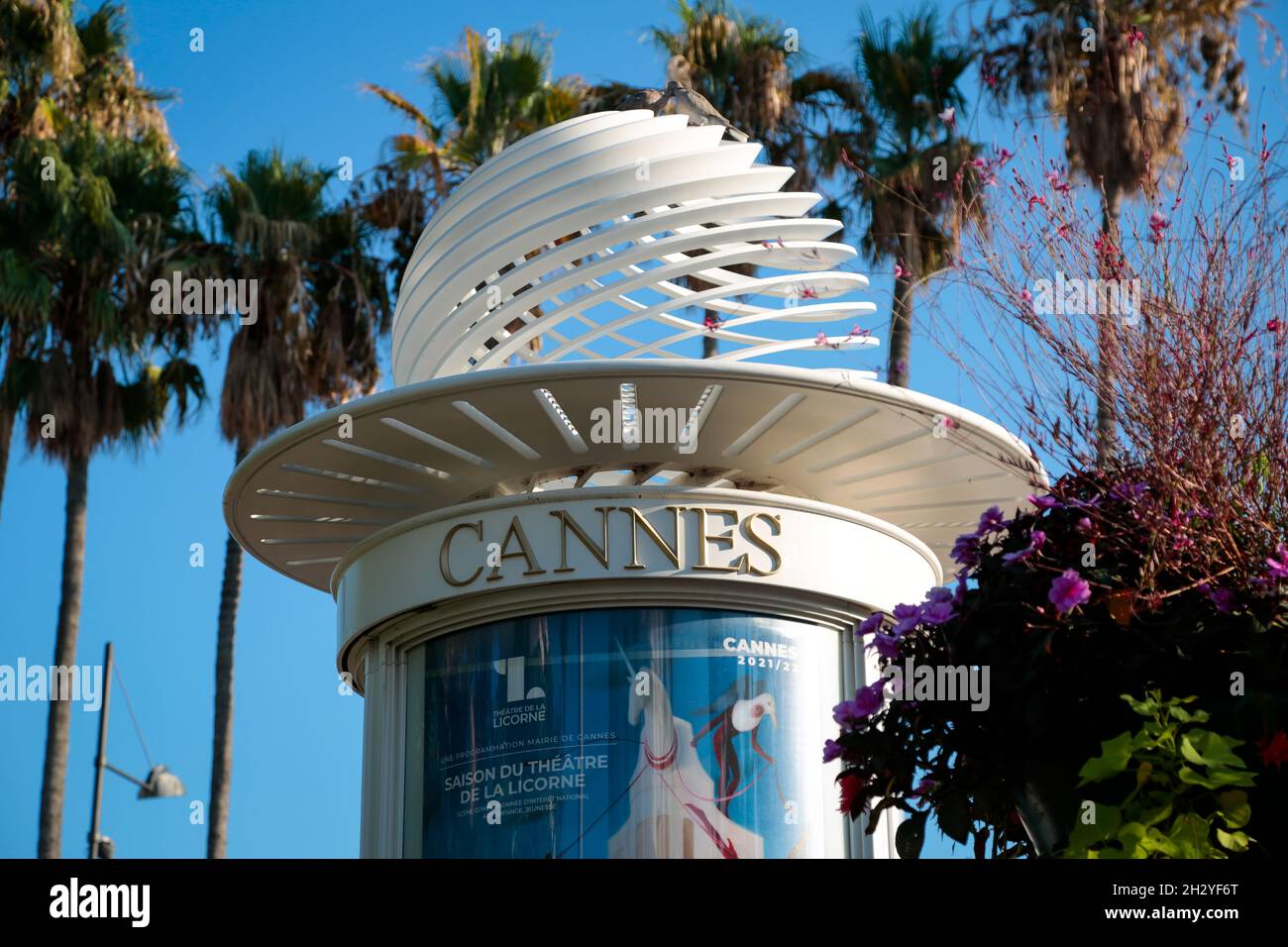 Croisette shopping cannes hi-res stock photography and images - Alamy