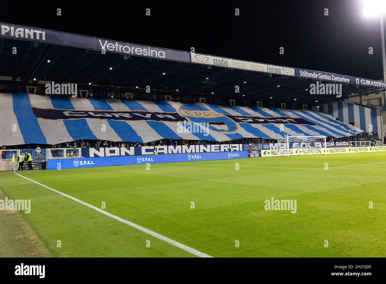 Ferrara, Italy. 24th Oct, 2021. FANS SPAL CURVA OVEST during SPAL vs Como 1907, Italian Football Championship League BKT in Ferrara, Italy, October 24 2021 Credit: Independent Photo Agency/Alamy Live News Stock Photo