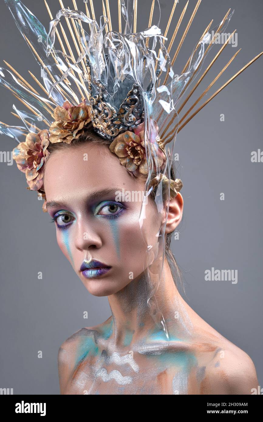 102 Gold Body Paint Portrait Stock Photos, High-Res Pictures, and